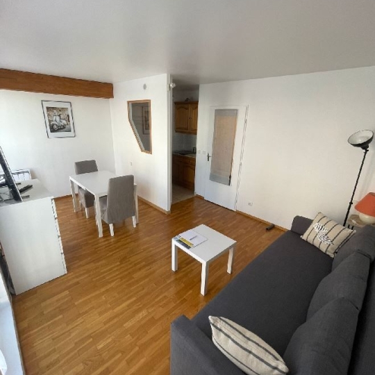  Annonces MONTREUIL : Apartment | CHARENTON-LE-PONT (94220) | 27 m2 | 1 050 € 