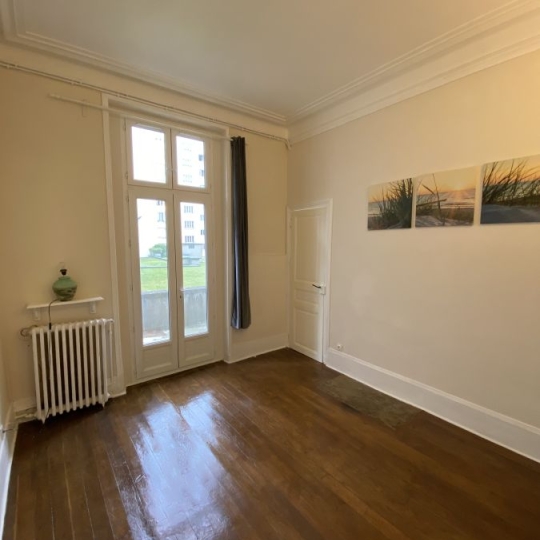  Annonces MONTREUIL : Appartement | CHARENTON-LE-PONT (94220) | 30 m2 | 1 150 € 