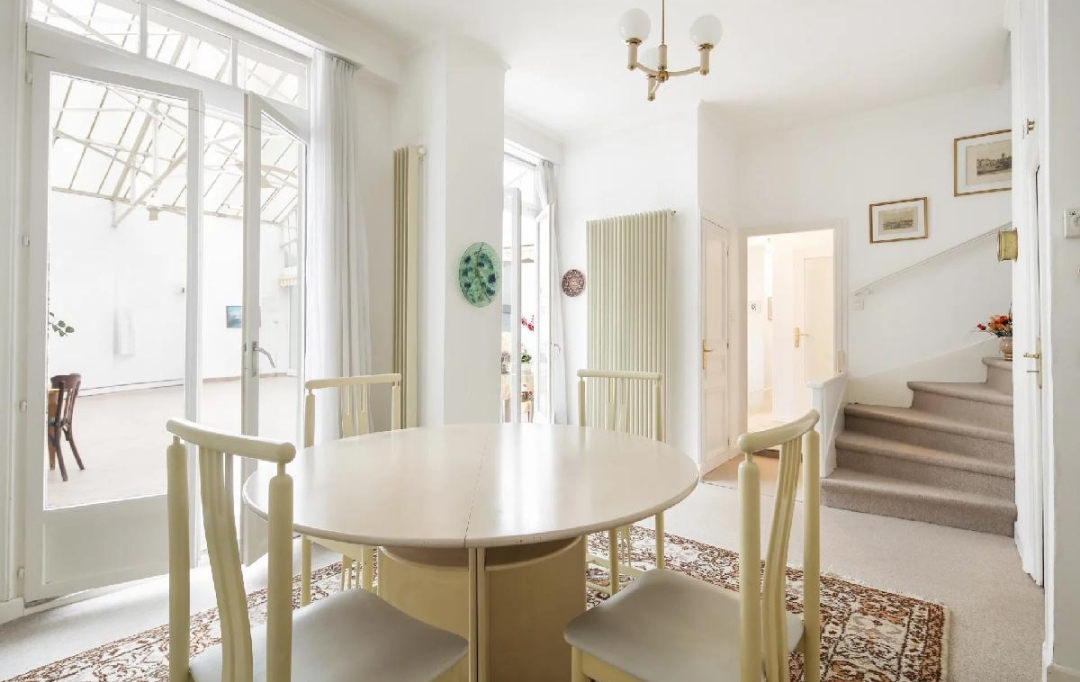 Annonces MONTREUIL : Maison / Villa | PARIS (75014) | 245 m2 | 2 850 000 € 