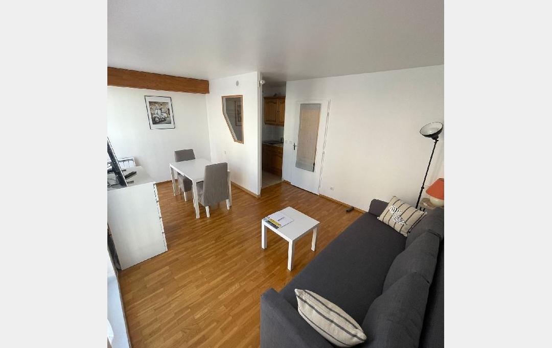 Annonces MONTREUIL : Apartment | CHARENTON-LE-PONT (94220) | 27 m2 | 1 050 € 