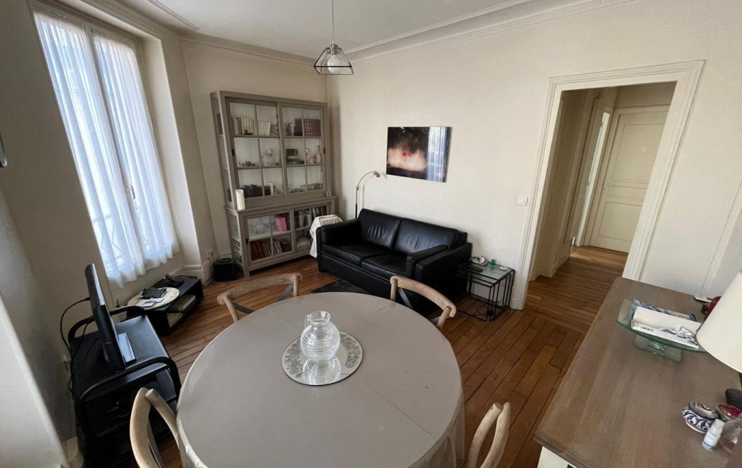 Annonces MONTREUIL : Appartement | CHARENTON-LE-PONT (94220) | 50 m2 | 435 000 € 